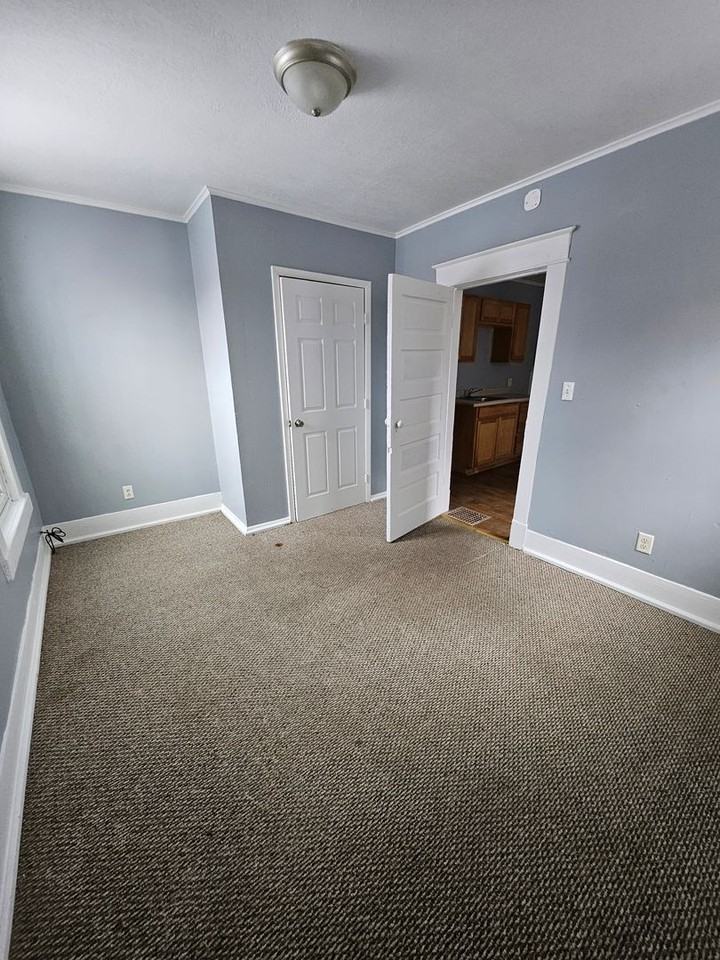 541 Huron St #2 - Photo 7 of 9