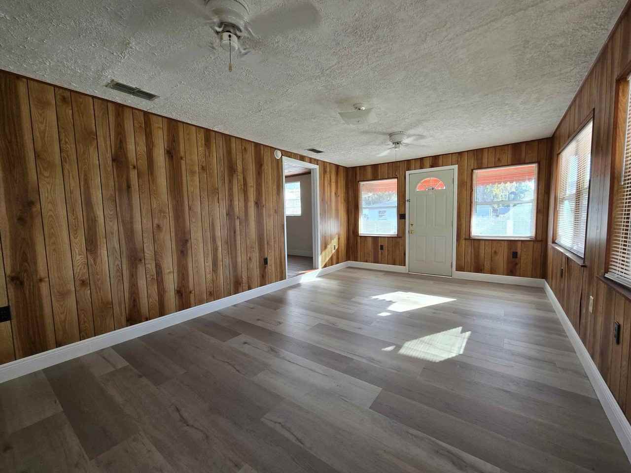 4209 Thonotosassa Rd - Photo 3 of 19