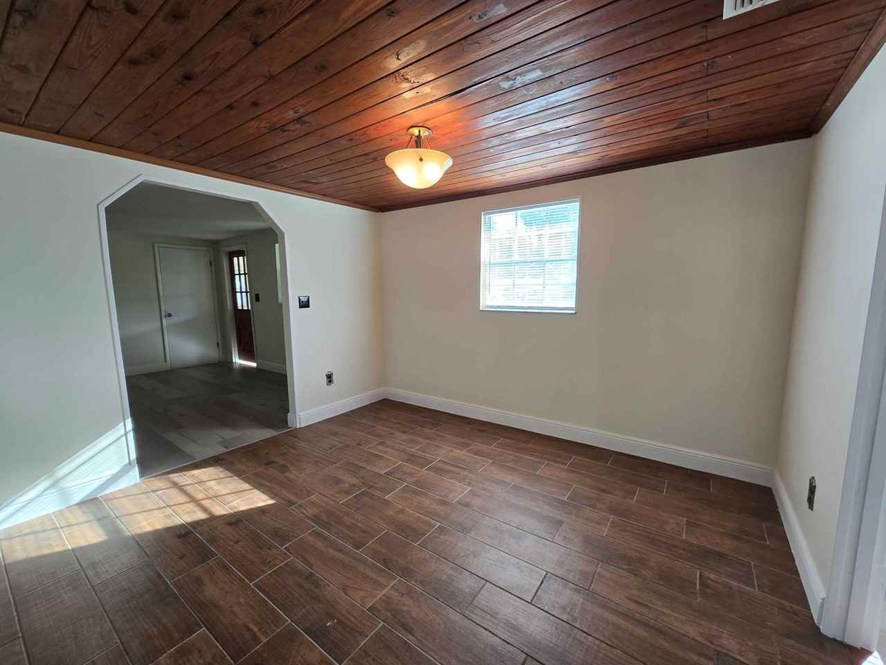 4209 Thonotosassa Rd - Photo 6 of 19