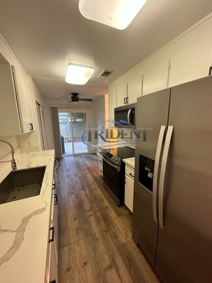 750 Lincoln Rd #22 - Photo 7 of 26