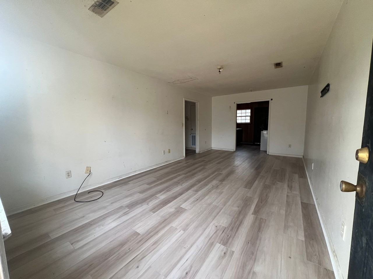 414 30th Pl - Photo 2 of 6