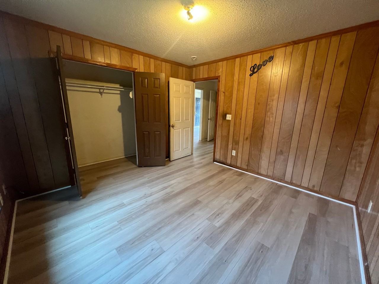 414 30th Pl - Photo 4 of 6