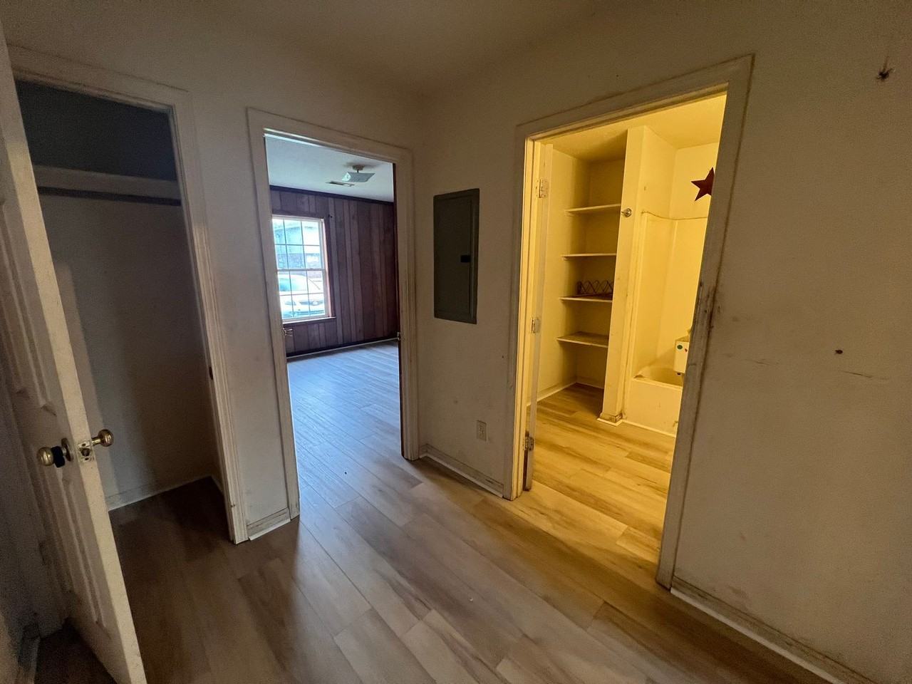 414 30th Pl - Photo 5 of 6