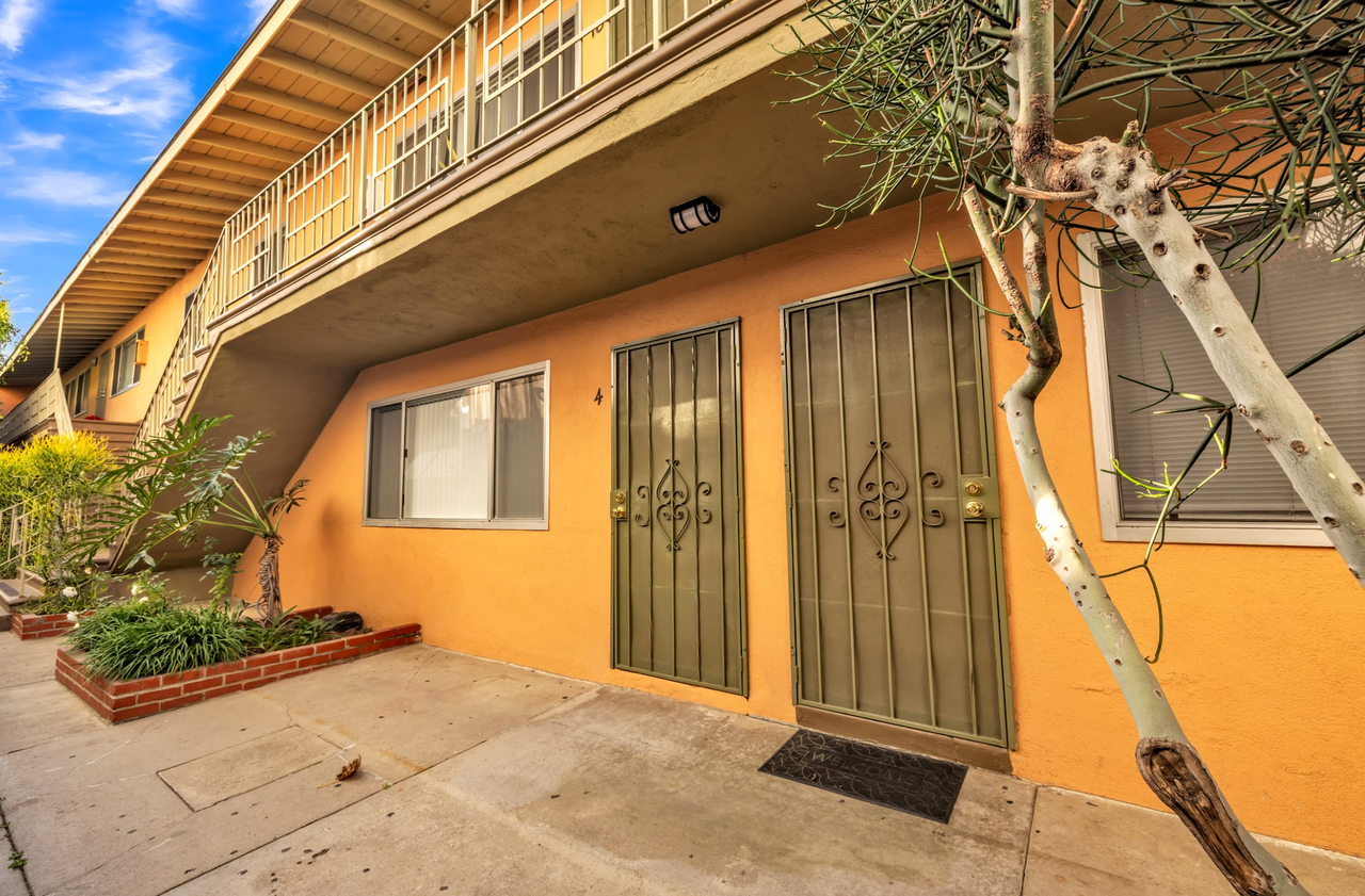 1271 E 7th Apartments - Photo 3 of 7