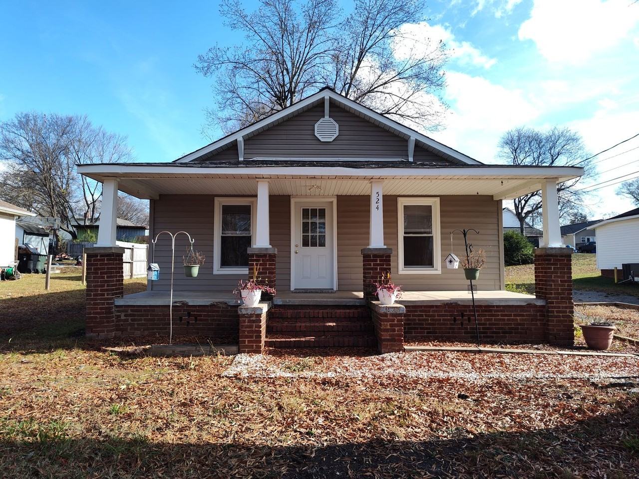 524 Railroad Dr Nw - Photo 2 of 25