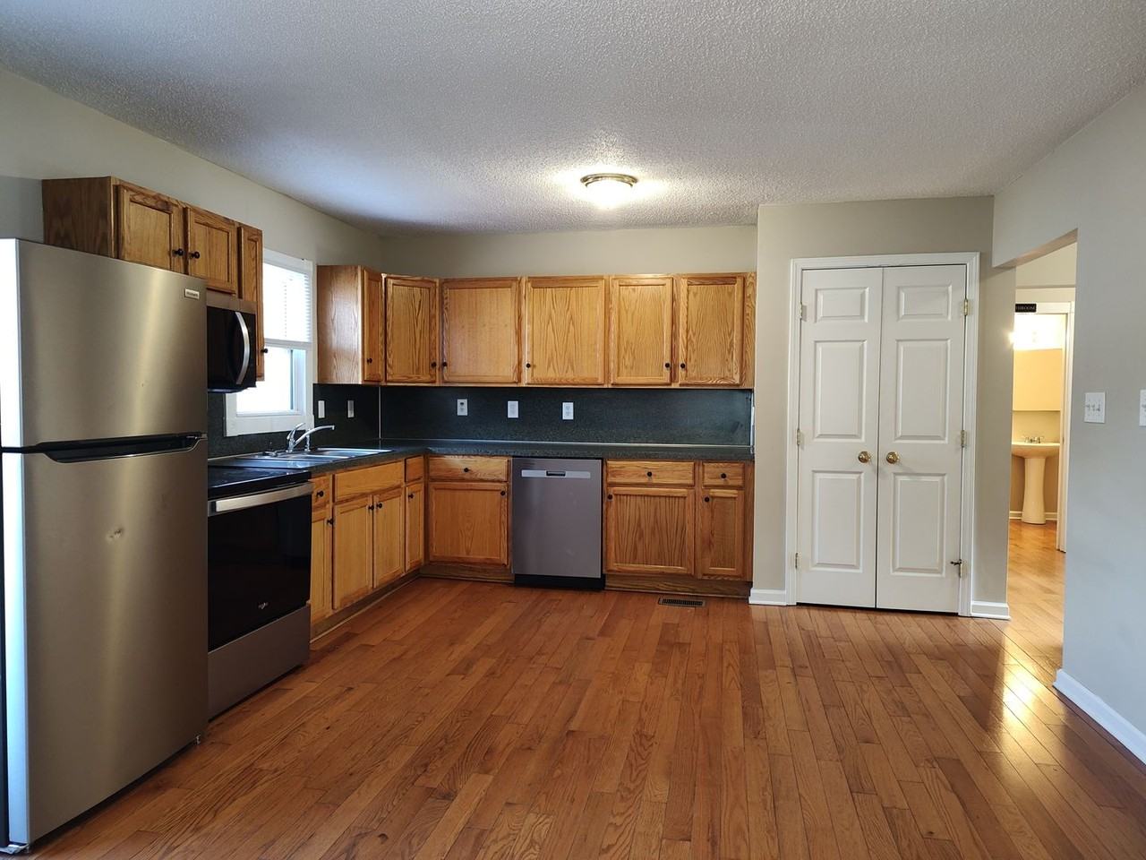 524 Railroad Dr Nw - Photo 3 of 25