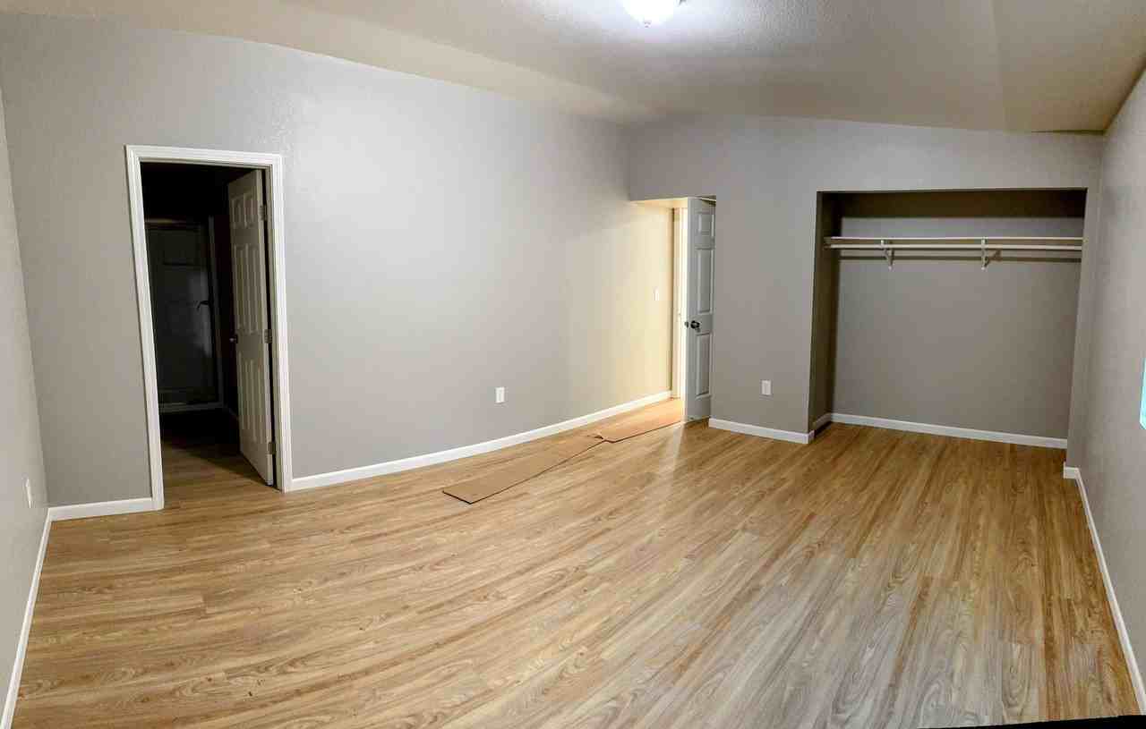 3776 Laddell Ave - Photo 6 of 10