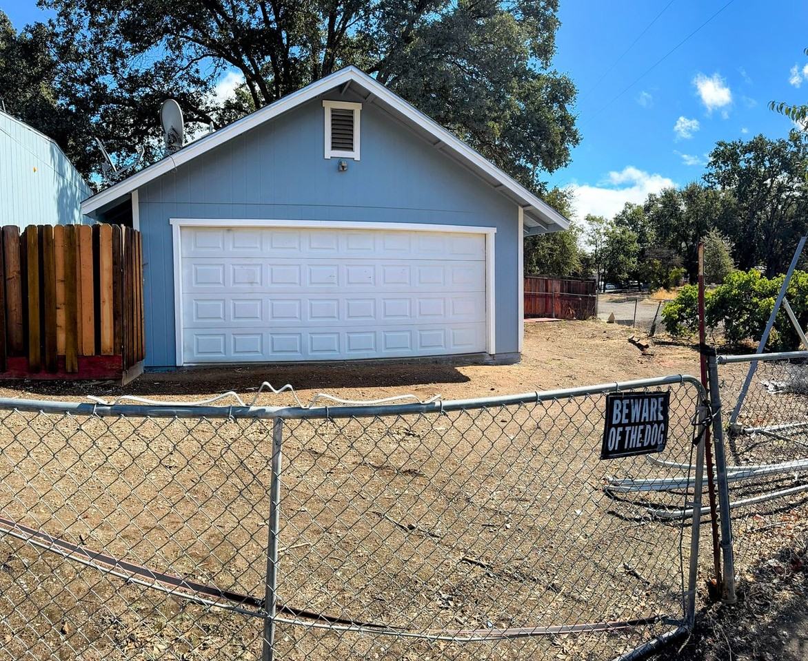 3776 Laddell Ave - Photo 7 of 10