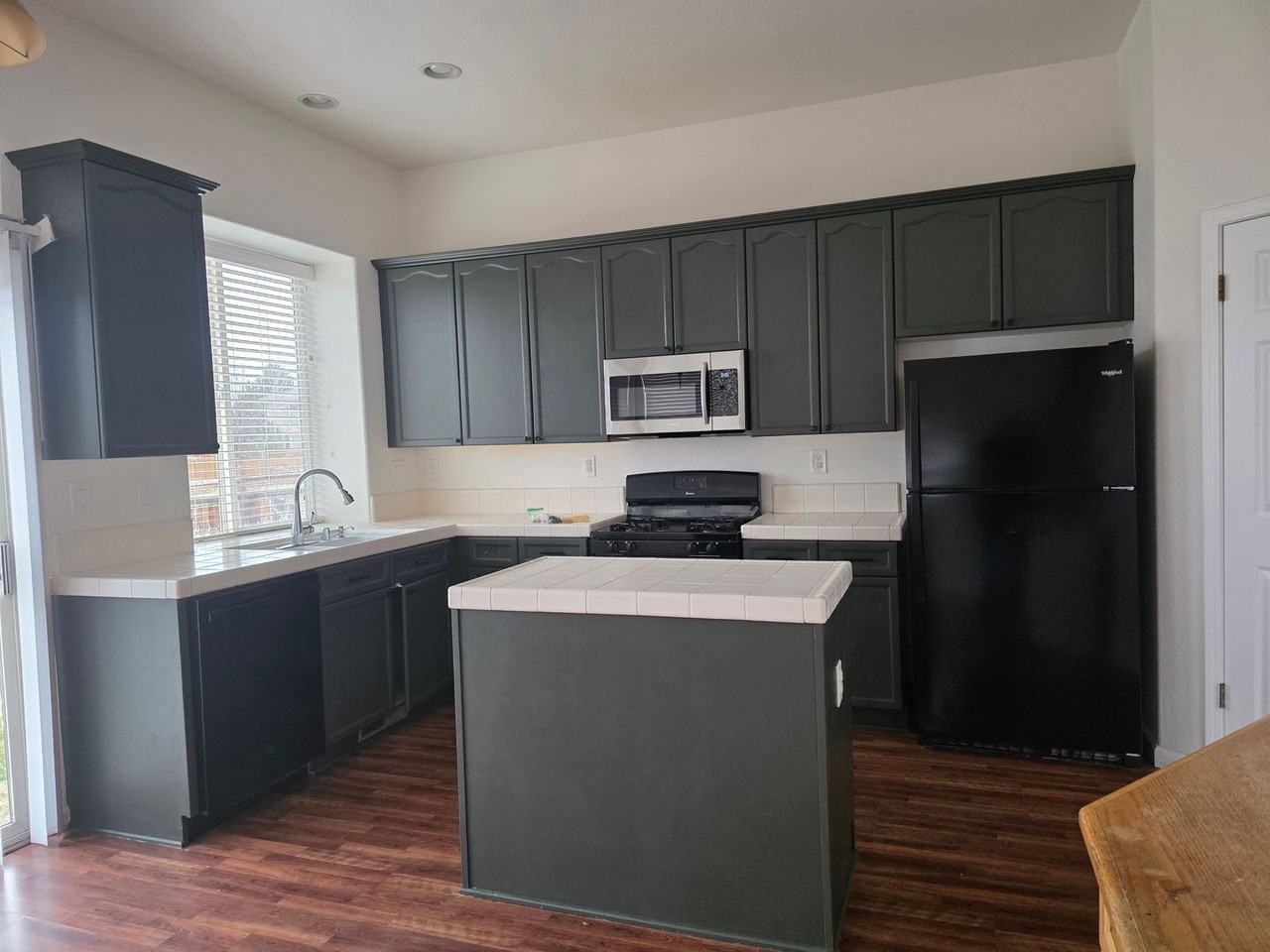 7205 Grand Island Dr - Photo 4 of 12