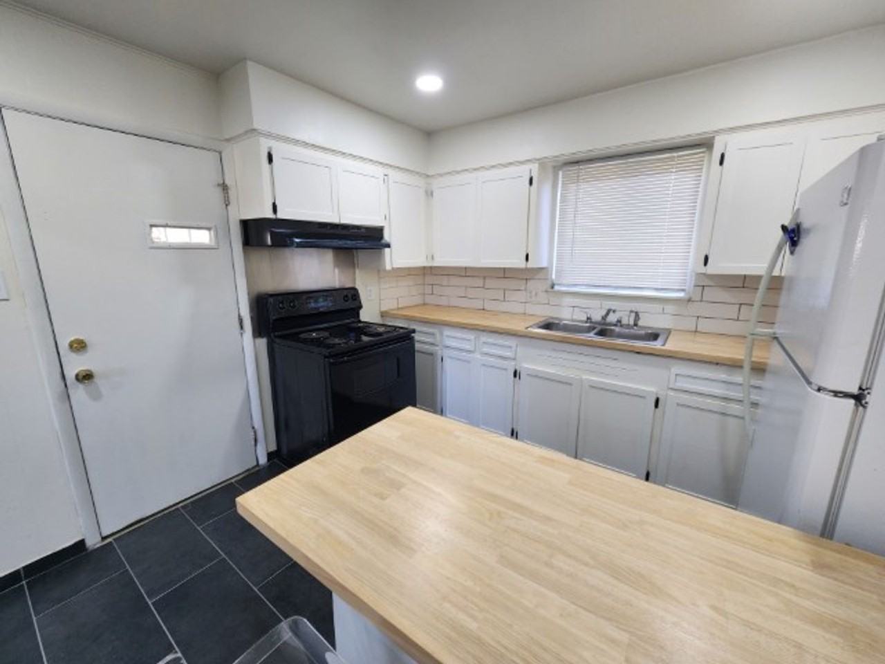 1715 Dr Martin Luther King Dr - Photo 6 of 16