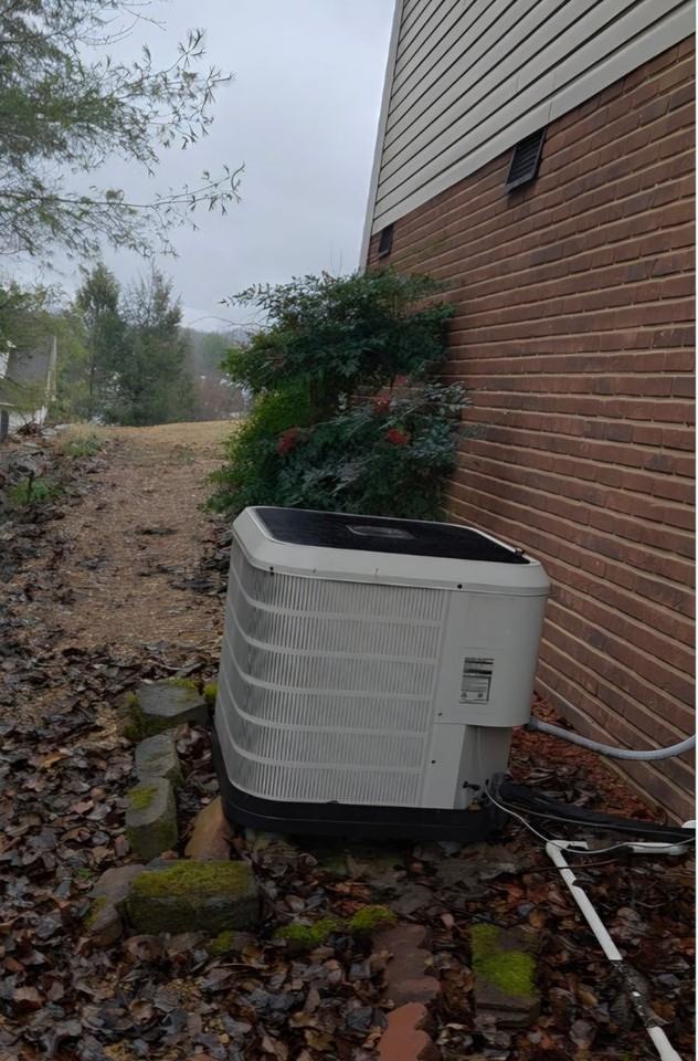 3705 Meadow Green Dr - Photo 3 of 18