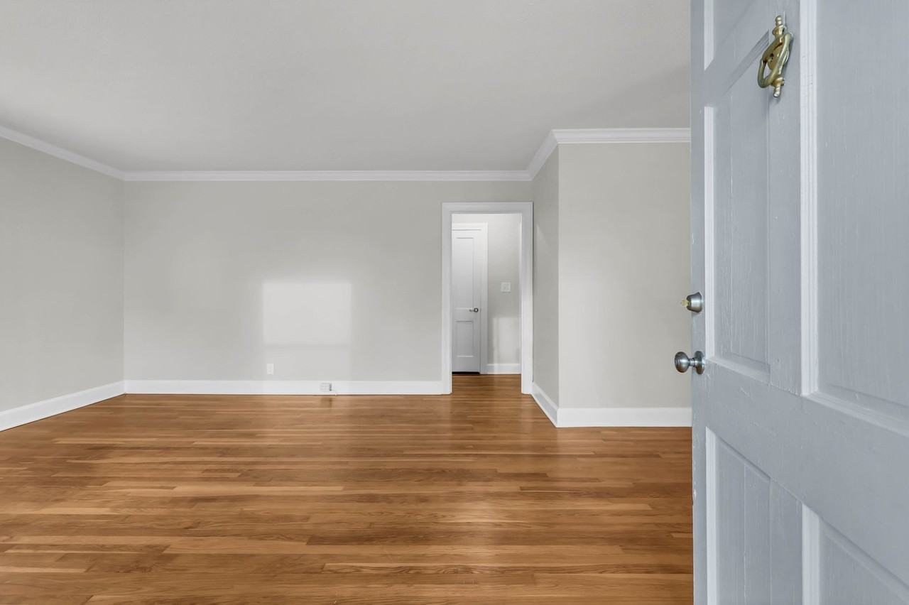 1737 Merritt Dr - Photo 7 of 27