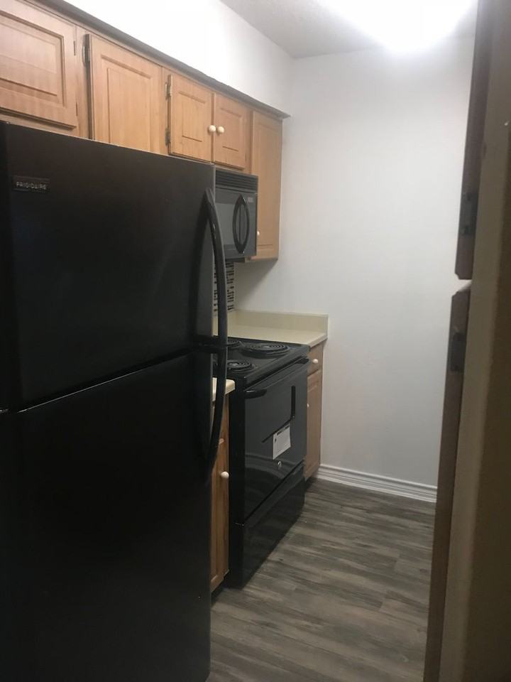 Southridge Apartments - Photo 6 of 13