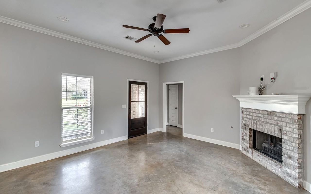 1251 Addison Ln - Photo 5 of 21