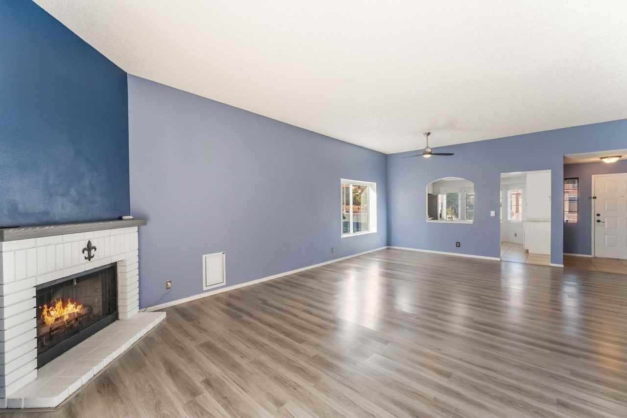 8645 Tivoli Ct - Photo 4 of 19