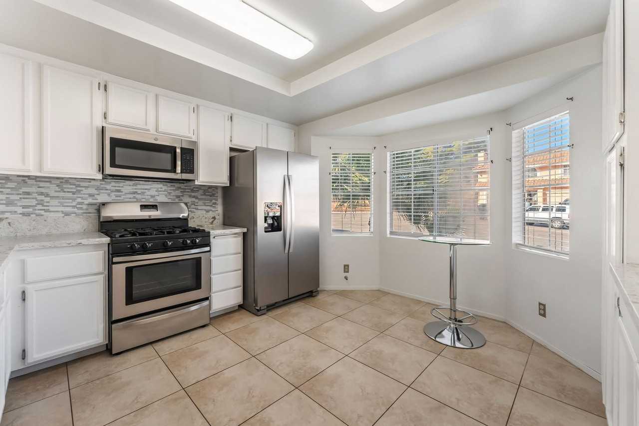 8645 Tivoli Ct - Photo 7 of 19