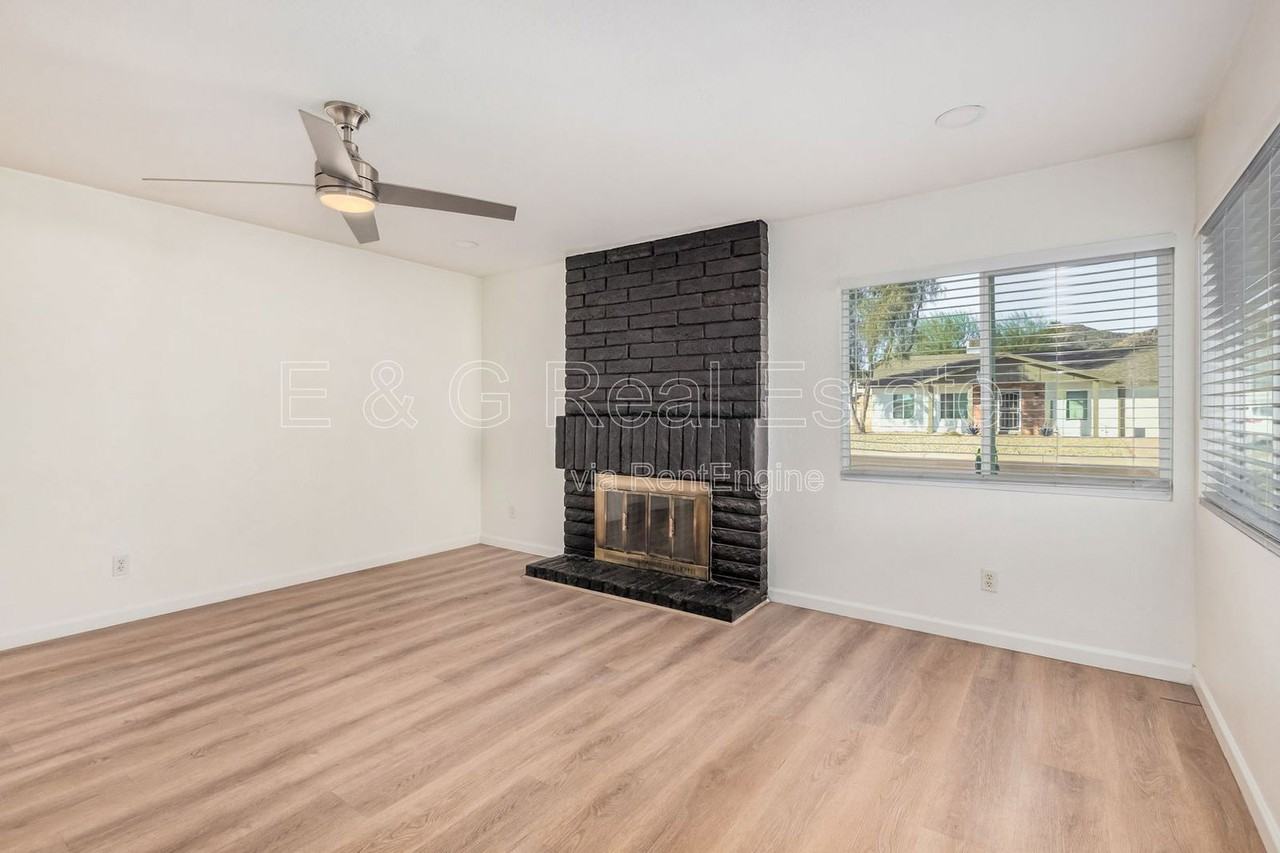 11009 S Tewa St - Photo 4 of 26