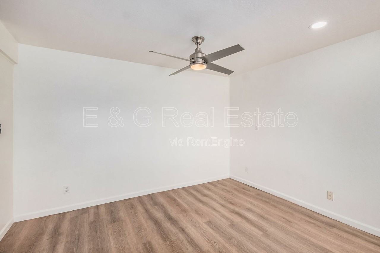 11009 S Tewa St - Photo 6 of 26