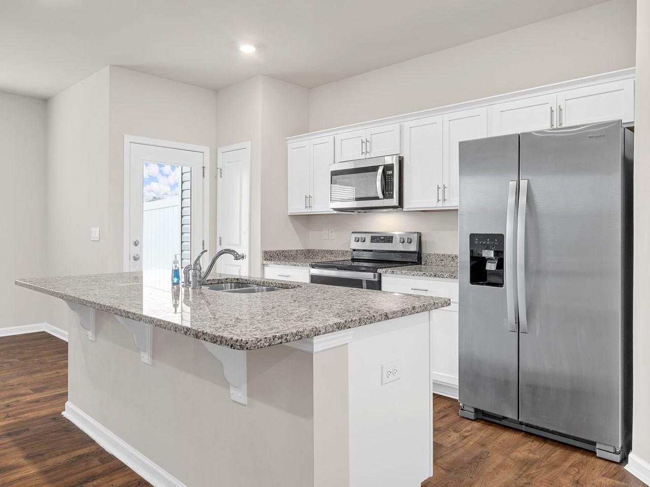 201 Sunriff Ct - Photo 7 of 36