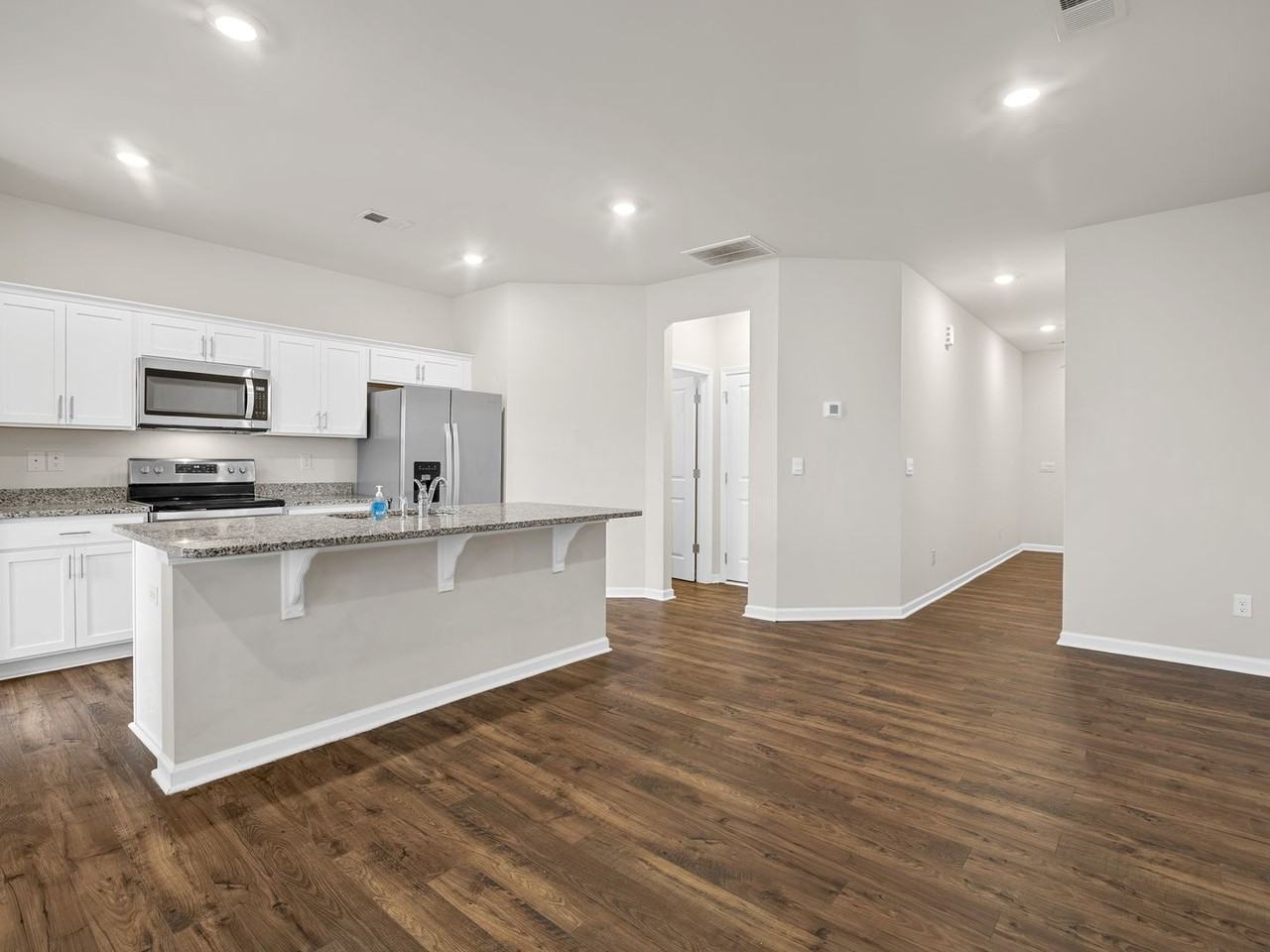 201 Sunriff Ct - Photo 2 of 36