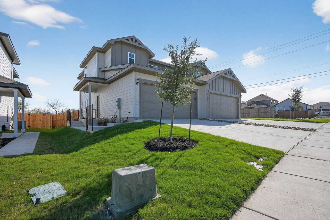 5402 Devils Gate #1 - Photo 2 of 18