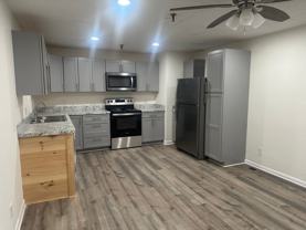 1725 Henry Ave - Photo 1 of 1