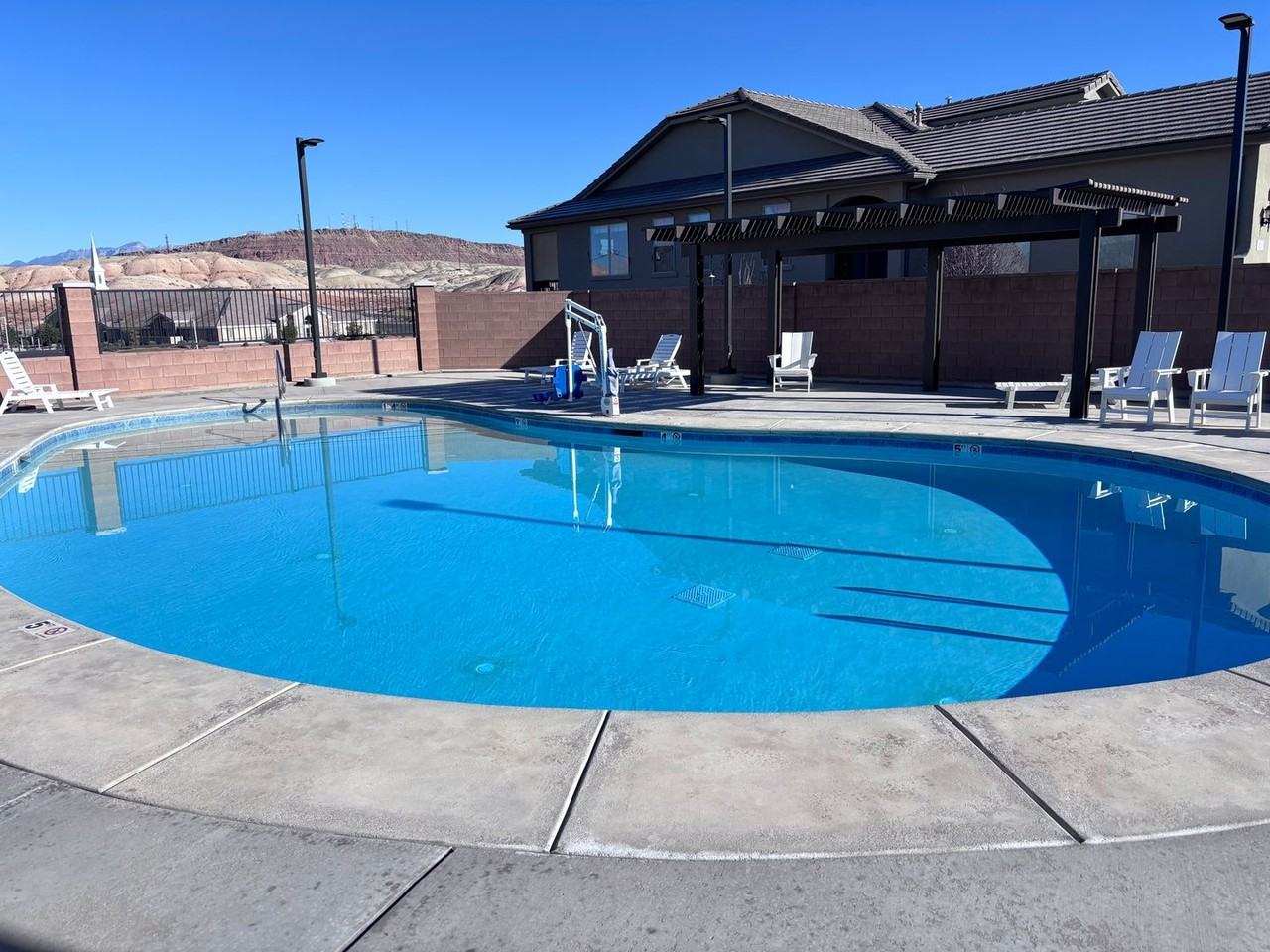 102 E Milan Ln - Photo 3 of 26