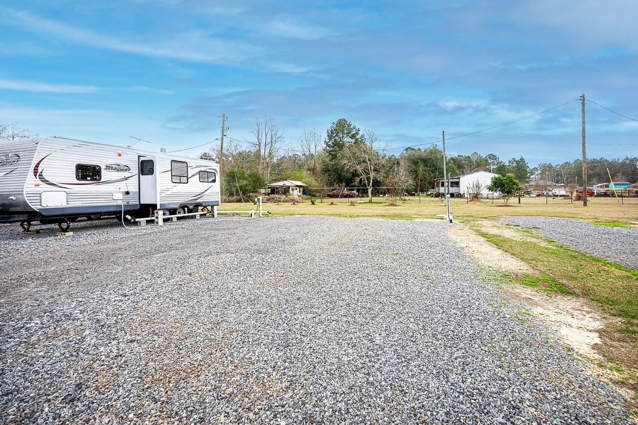 144 Katie Eubanks Rd - Photo 3 of 33