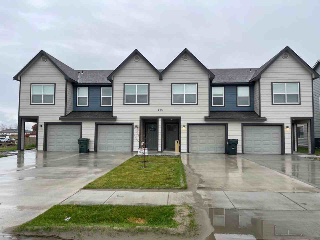 415 Malhi - Photo 3 of 9