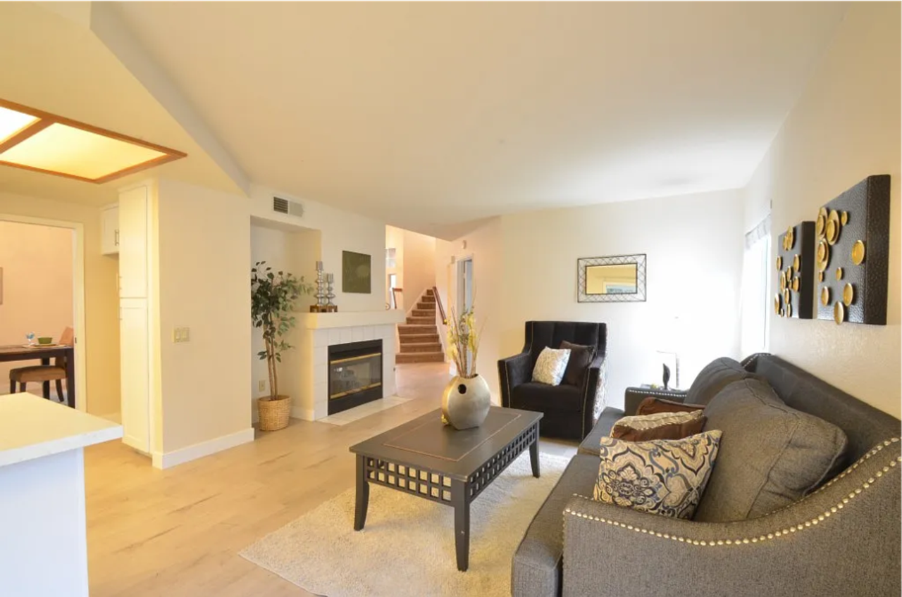 13453 Benbow Ct - Photo 7 of 18