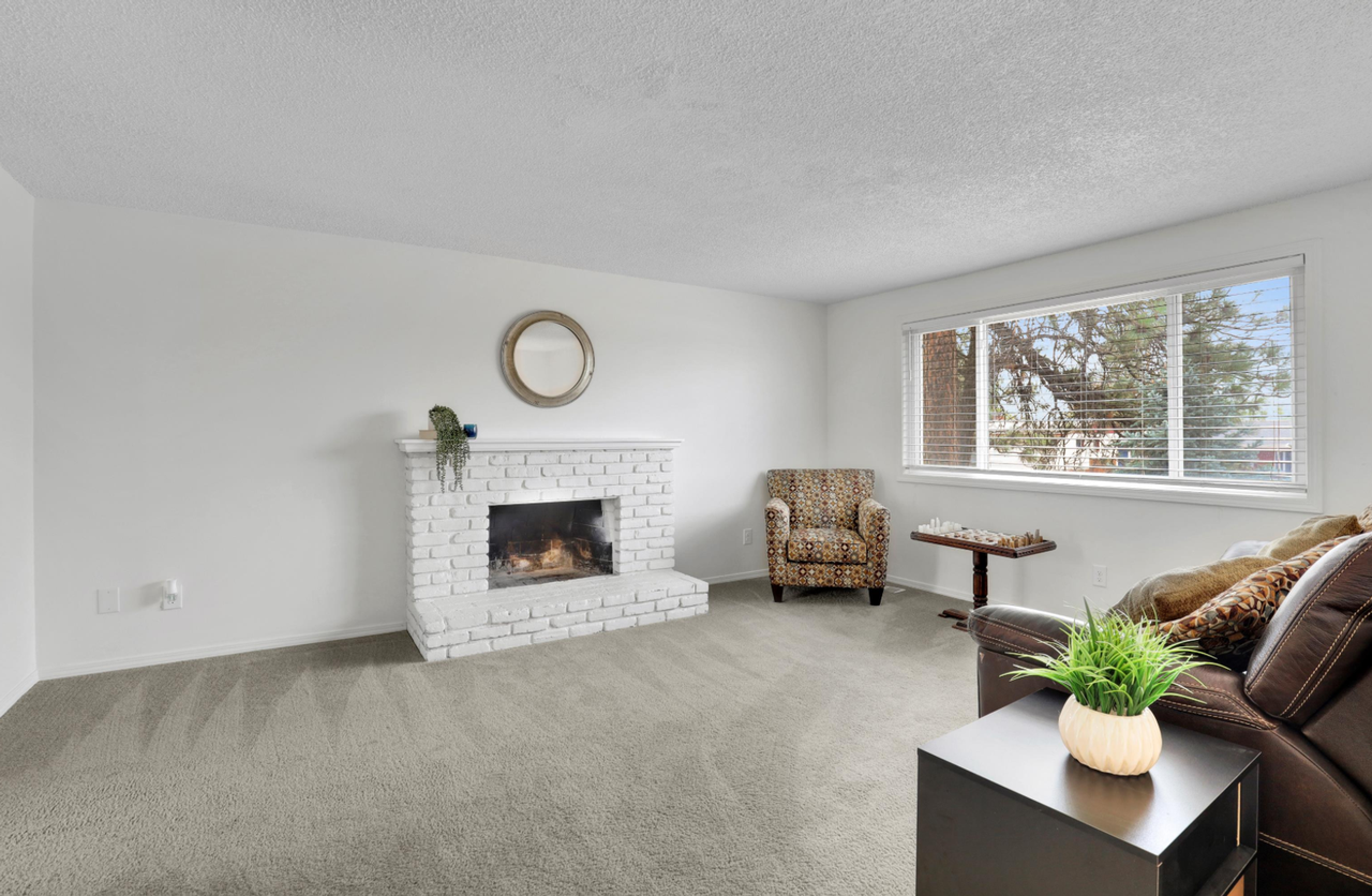 2924 W Wellesley Ave - Photo 7 of 42