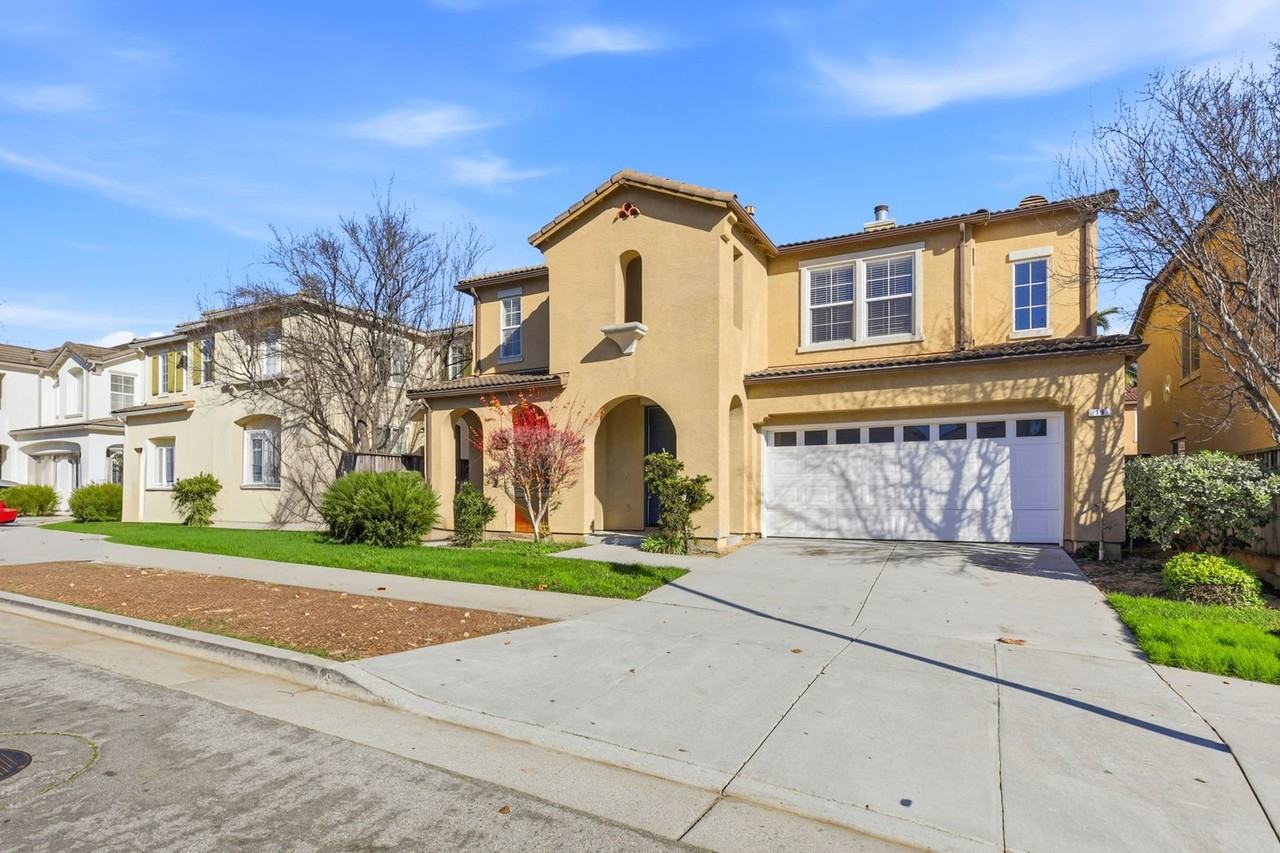 19 Via Serra St - Photo 2 of 28