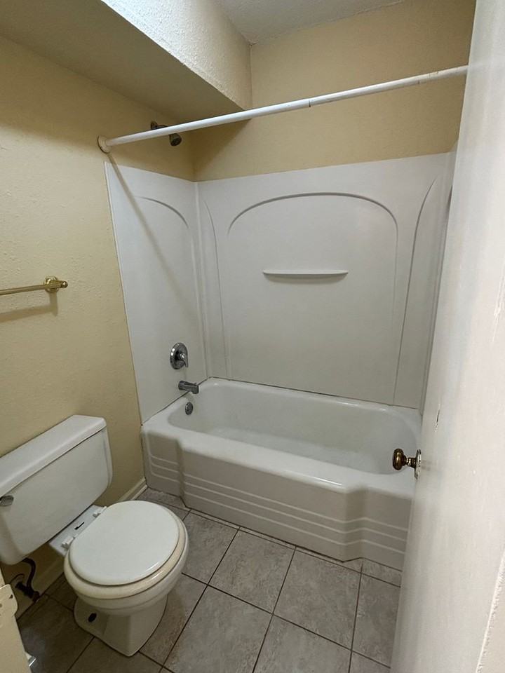 1405A Fernwood Glendale Rd - Photo 5 of 10