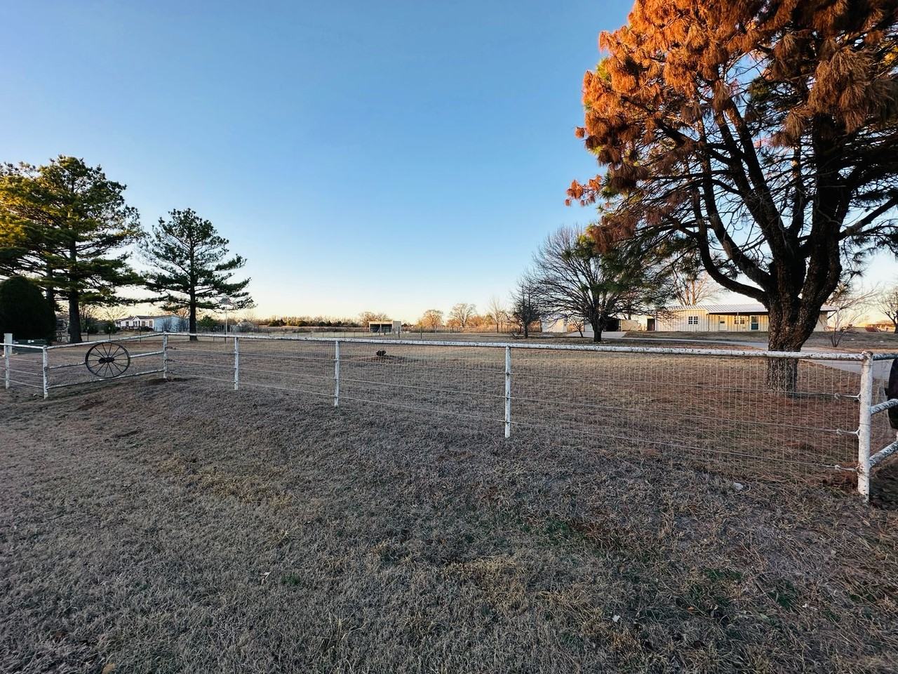 7051 N Sun Country Rd - Photo 4 of 29