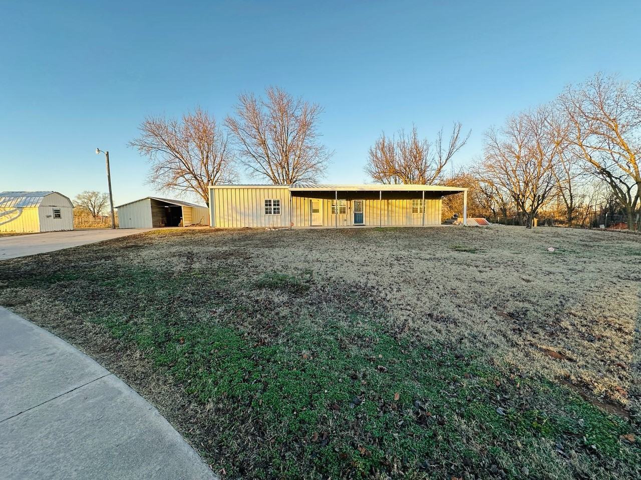 7051 N Sun Country Rd - Photo 7 of 29