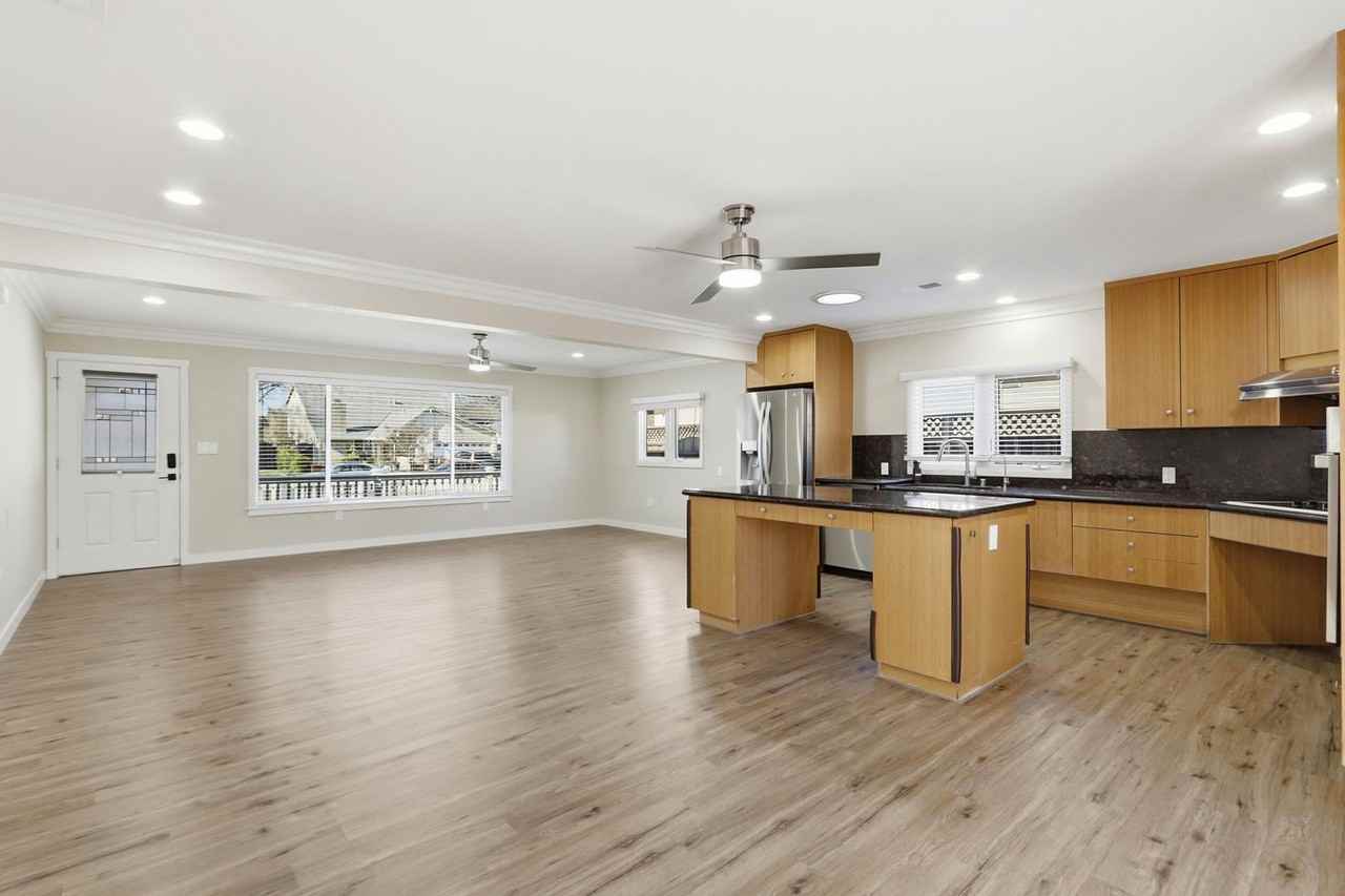 4621 Mia Cir - Photo 3 of 34