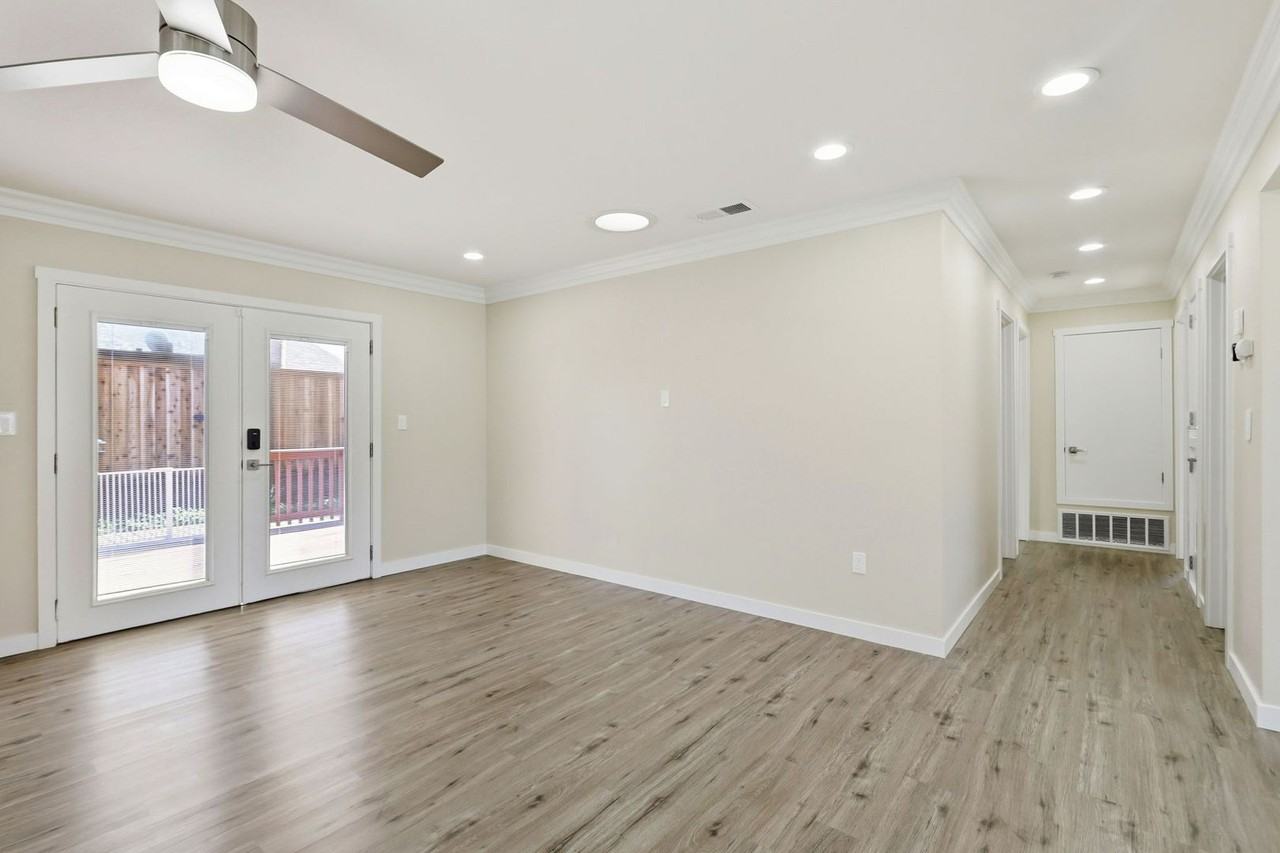 4621 Mia Cir - Photo 4 of 34