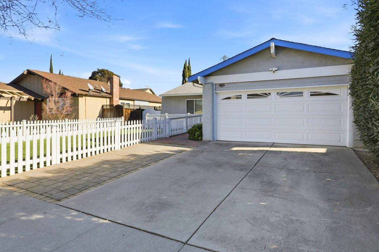 4621 Mia Cir - Photo 7 of 34