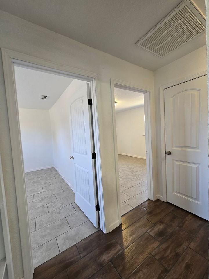 208 Lincoln Ave - Photo 5 of 12