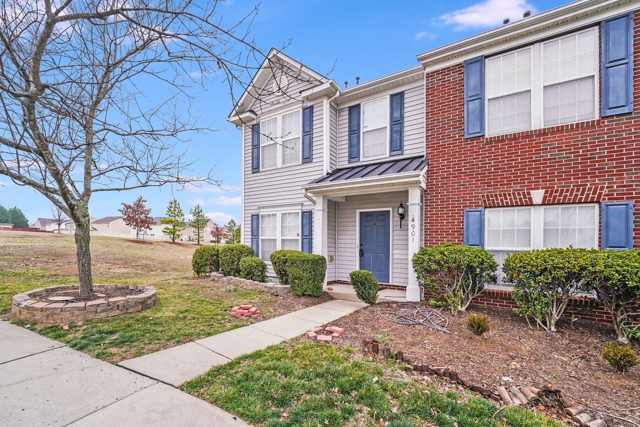 4901 Sunburst Ln - Photo 2 of 35