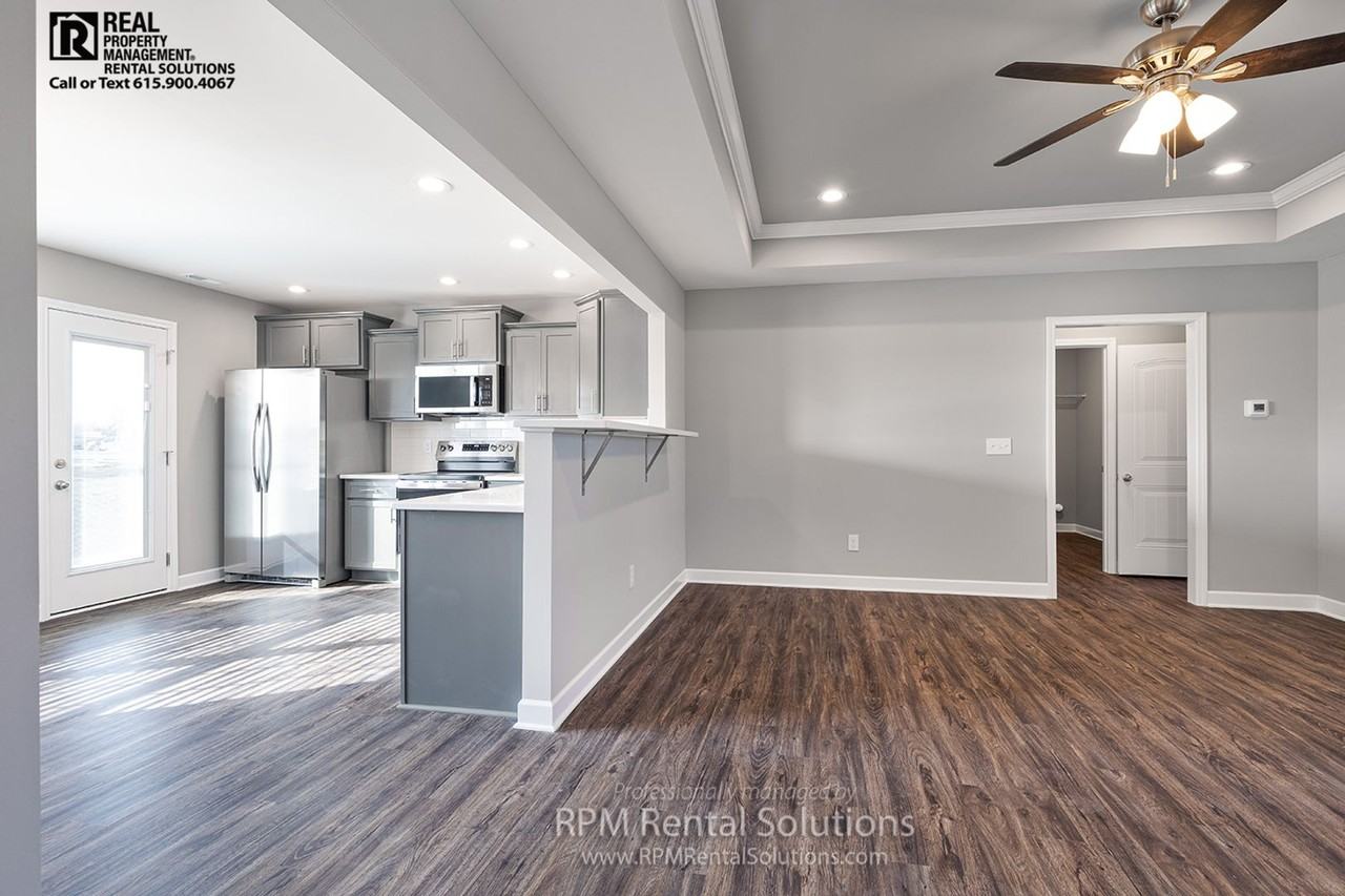 98 Hilltop St - Photo 7 of 28