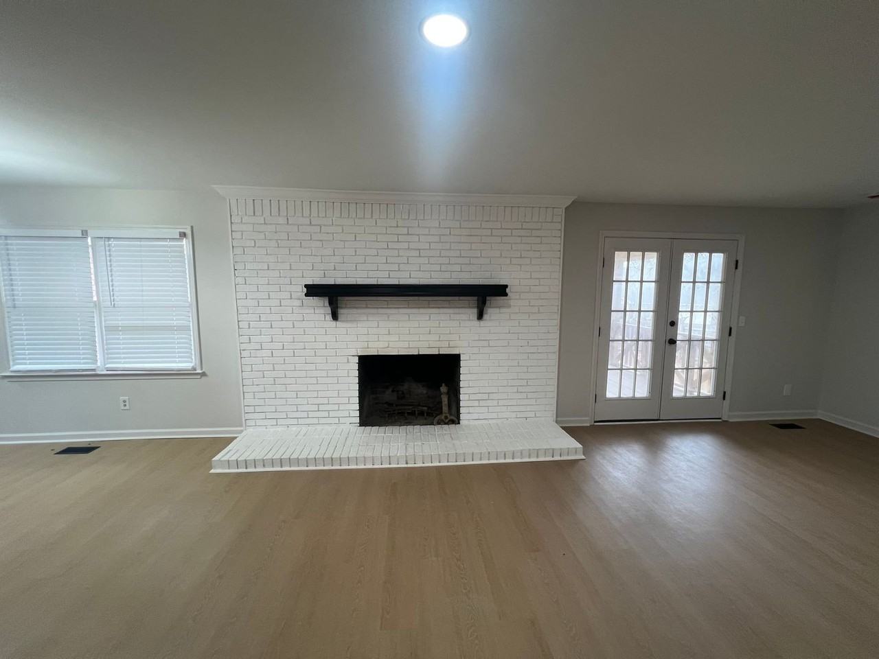 512 Sandbrook Ln - Photo 5 of 33