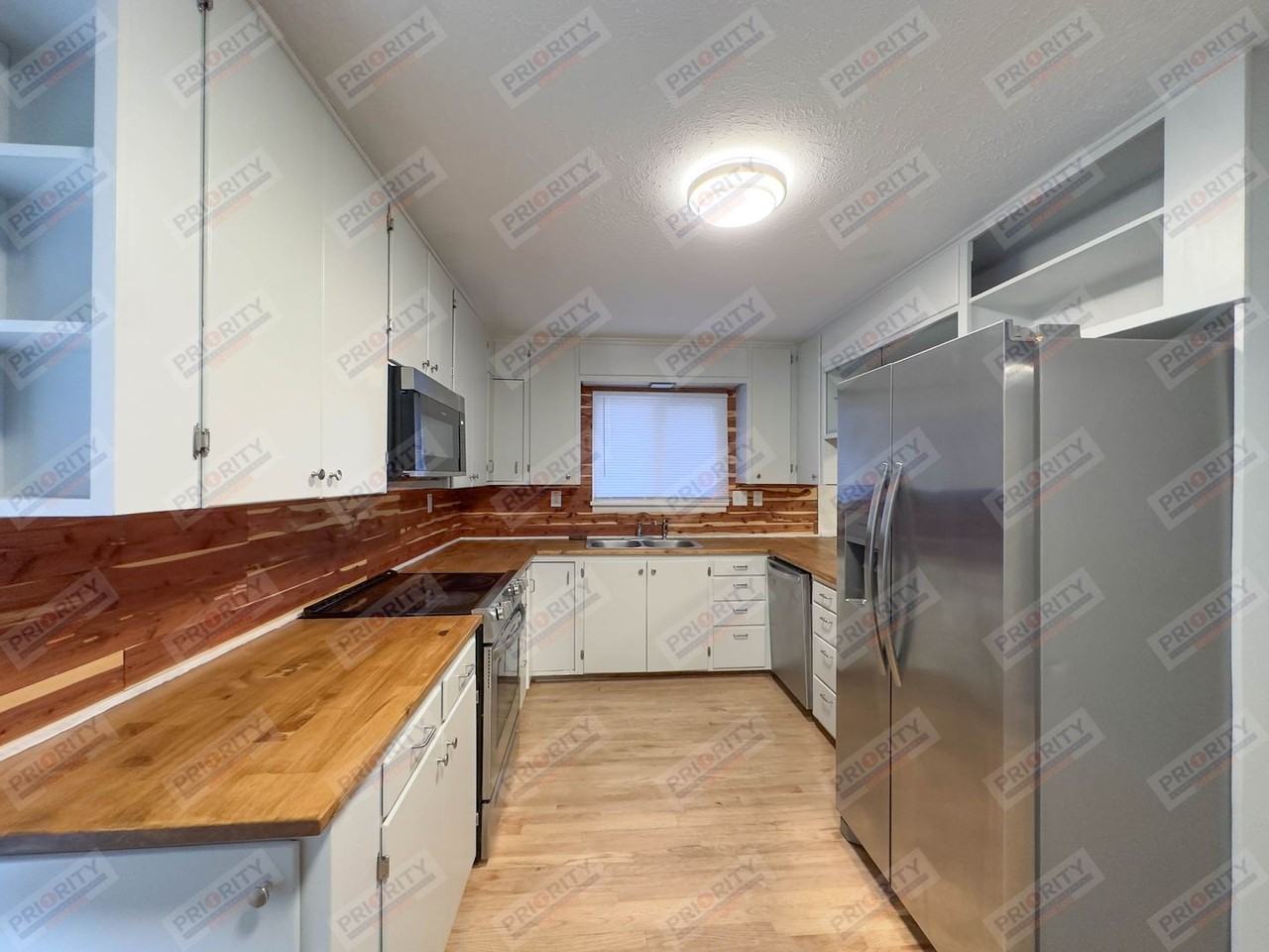 708 Rockpile Blvd - Photo 4 of 21