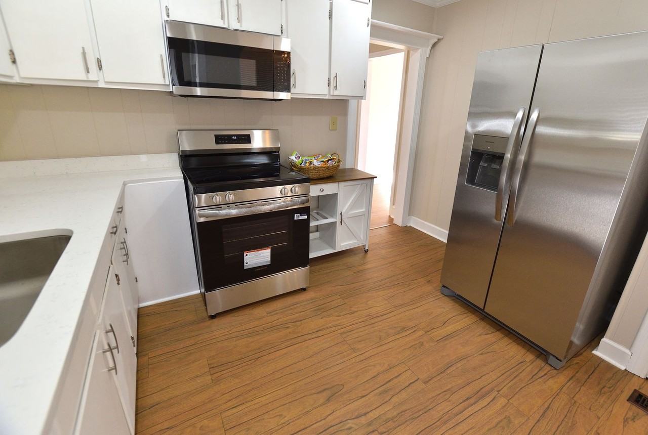 1420 Eastern Ave - Photo 6 of 15