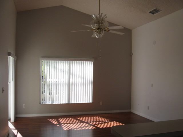 11932 Hatcher Cir - Photo 6 of 13