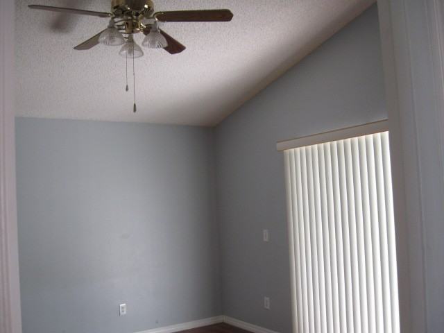 11932 Hatcher Cir - Photo 7 of 13