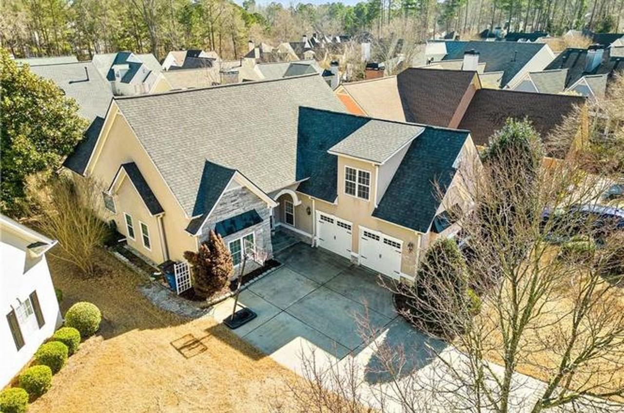 203 Lenox Dr - Photo 3 of 48