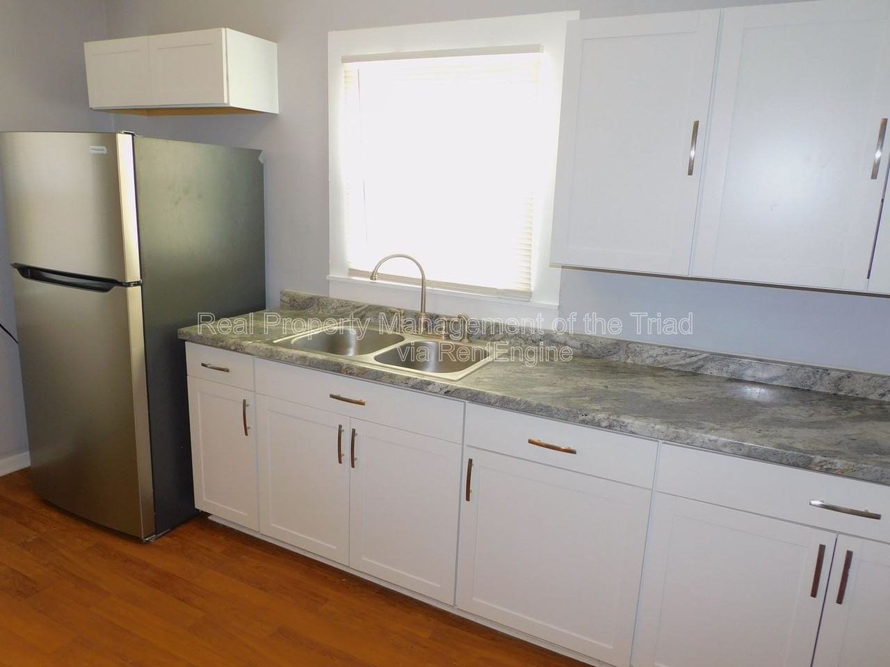 201 Sheppard St - Photo 4 of 16