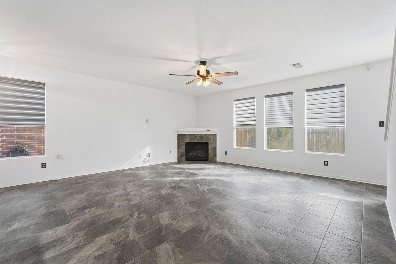 15330 Day Trip Trl - Photo 6 of 26