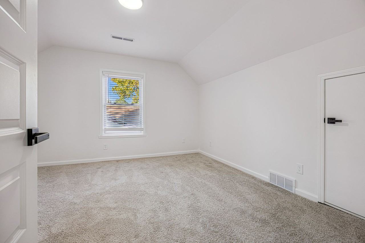 3869 Cedar Path Dr - Photo 7 of 20